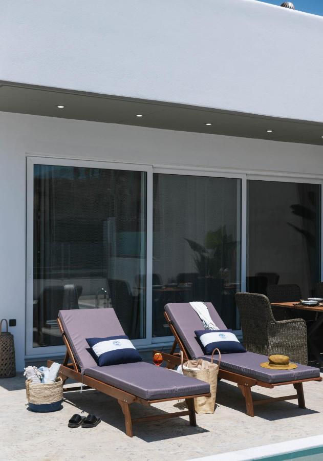 Villa Iceberg 2 With Pool Каламаки Екстериор снимка