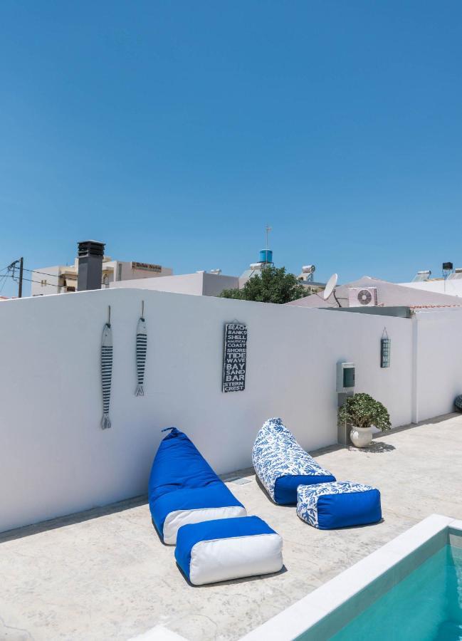 Villa Iceberg 2 With Pool Каламаки Екстериор снимка